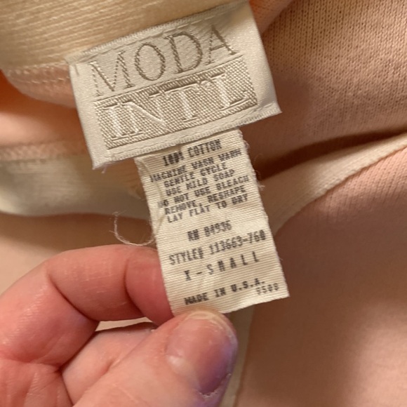 Moda Intl knit suit set in pink and cream - Picture 12 of 15